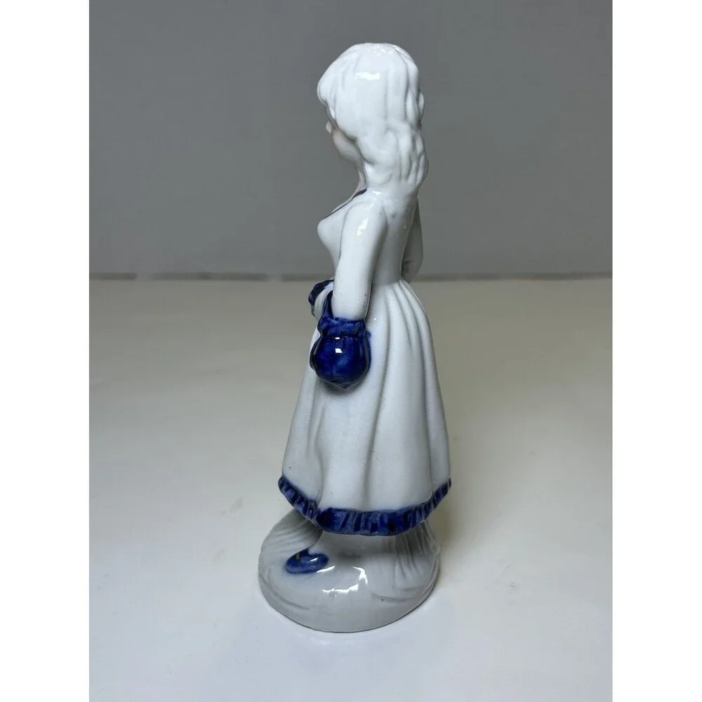 Vintage Victorian/Colonial Porcelain Lady Figurine White/Blue